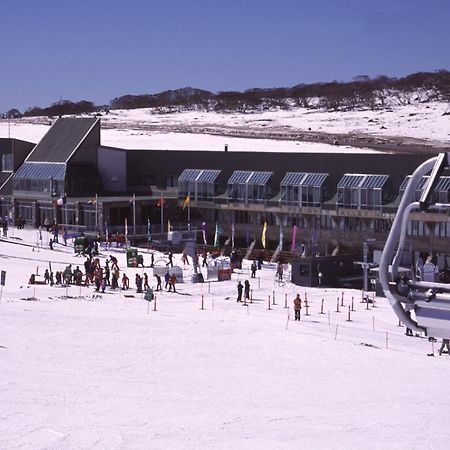 The Perisher Valley Hotel Экстерьер фото