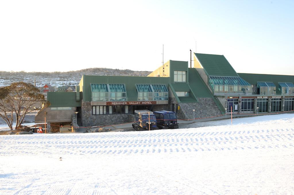 The Perisher Valley Hotel Экстерьер фото
